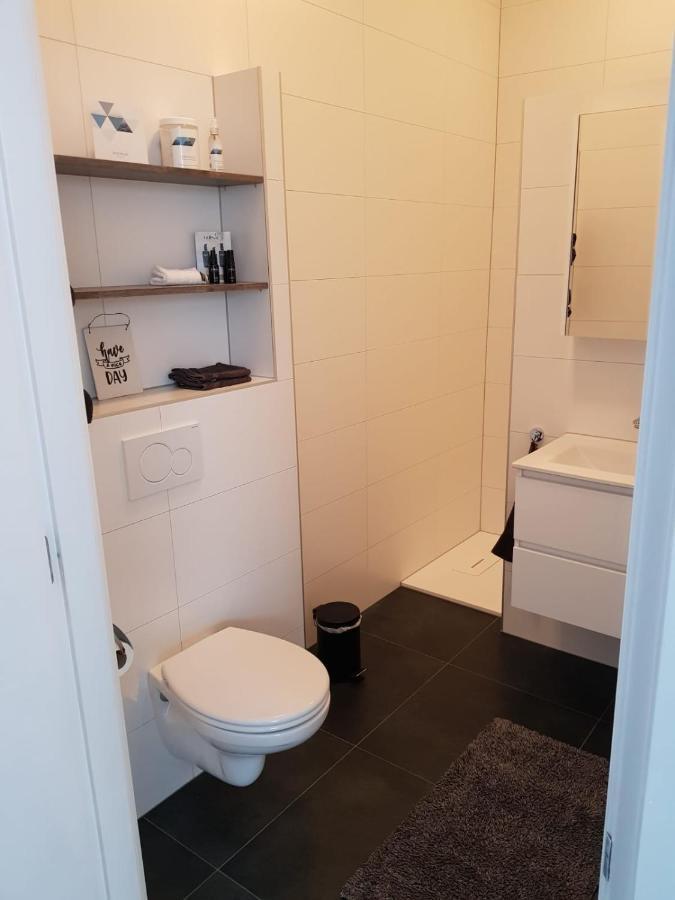 Slapen Bij Van-V Zierikzee Exterior photo